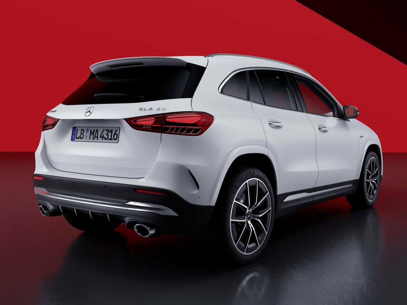 Mercedes-Benz GLA AMG II (H247) Рестайлинг Внедорожник 5 дв., фото 4