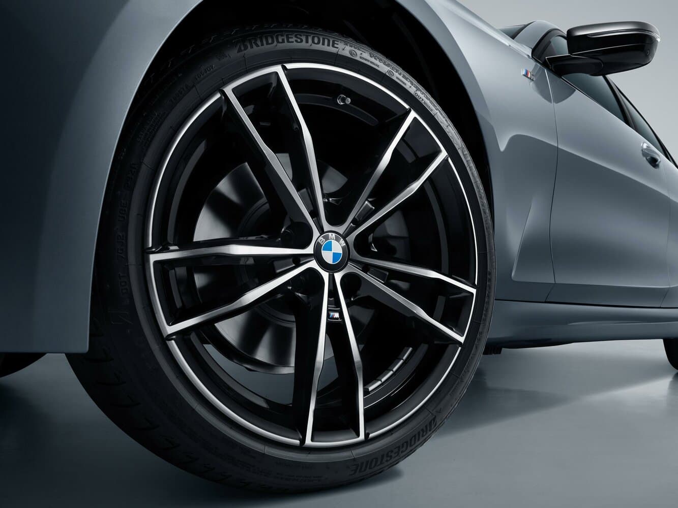 BMW 3 series VII (G2x) Рестайлинг Седан Long, фото 12
