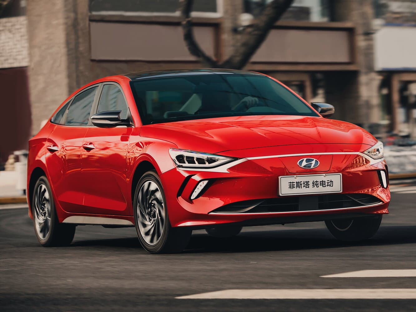 Hyundai Lafesta I Седан EV