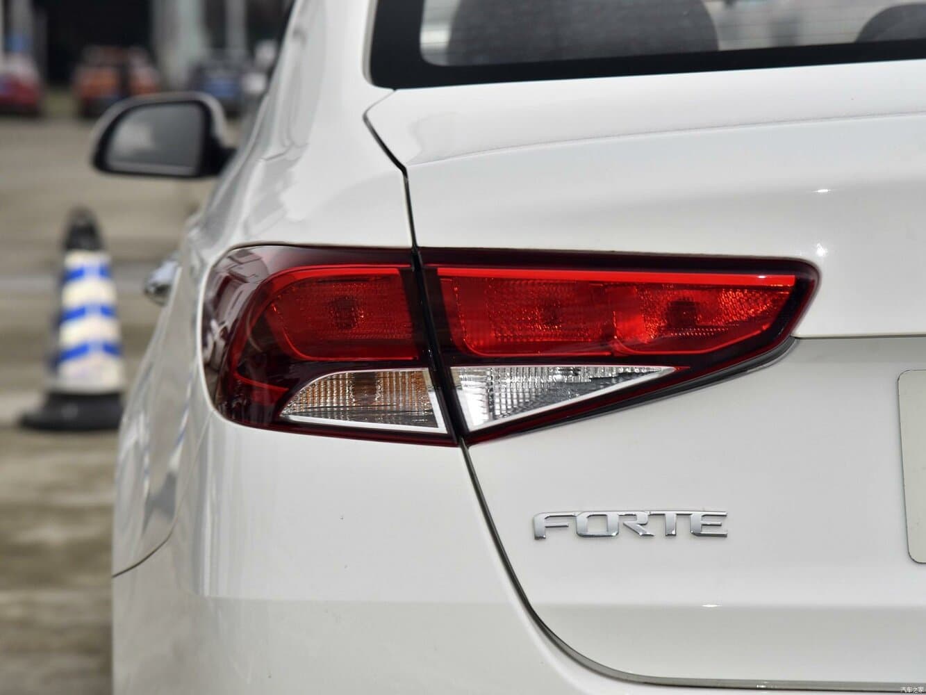 Kia Forte (China Market) I Седан, фото 15