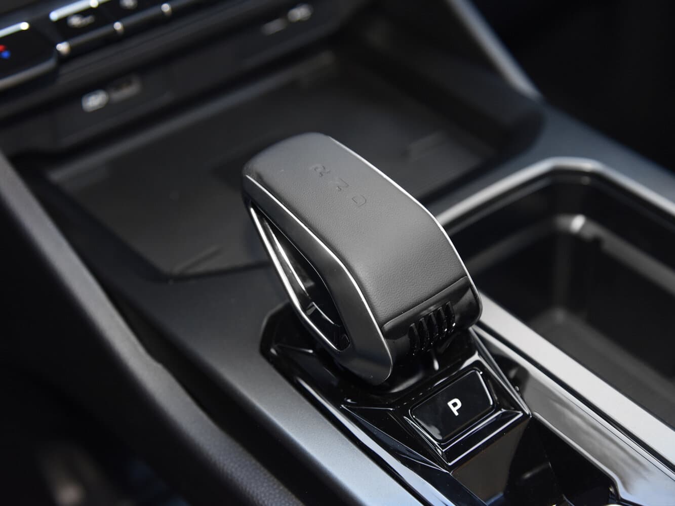 Geely Haoyue L