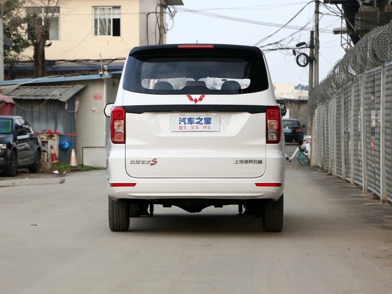 Wuling Hongguang S  Компактвэн, фото 4