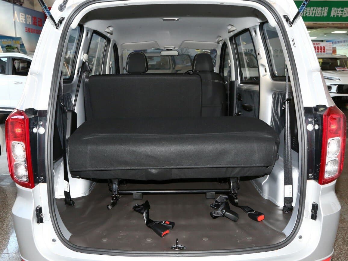 Wuling Hongguang S  Компактвэн, фото 13