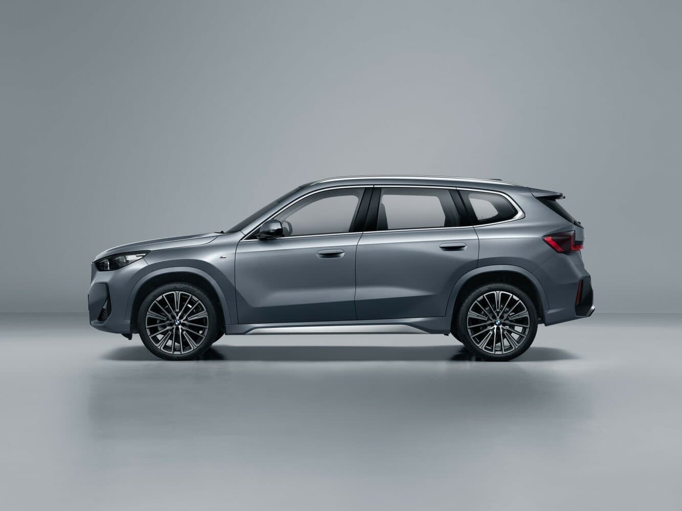 BMW X1 III (U11/U12) Внедорожник 5 дв. Long, фото 2