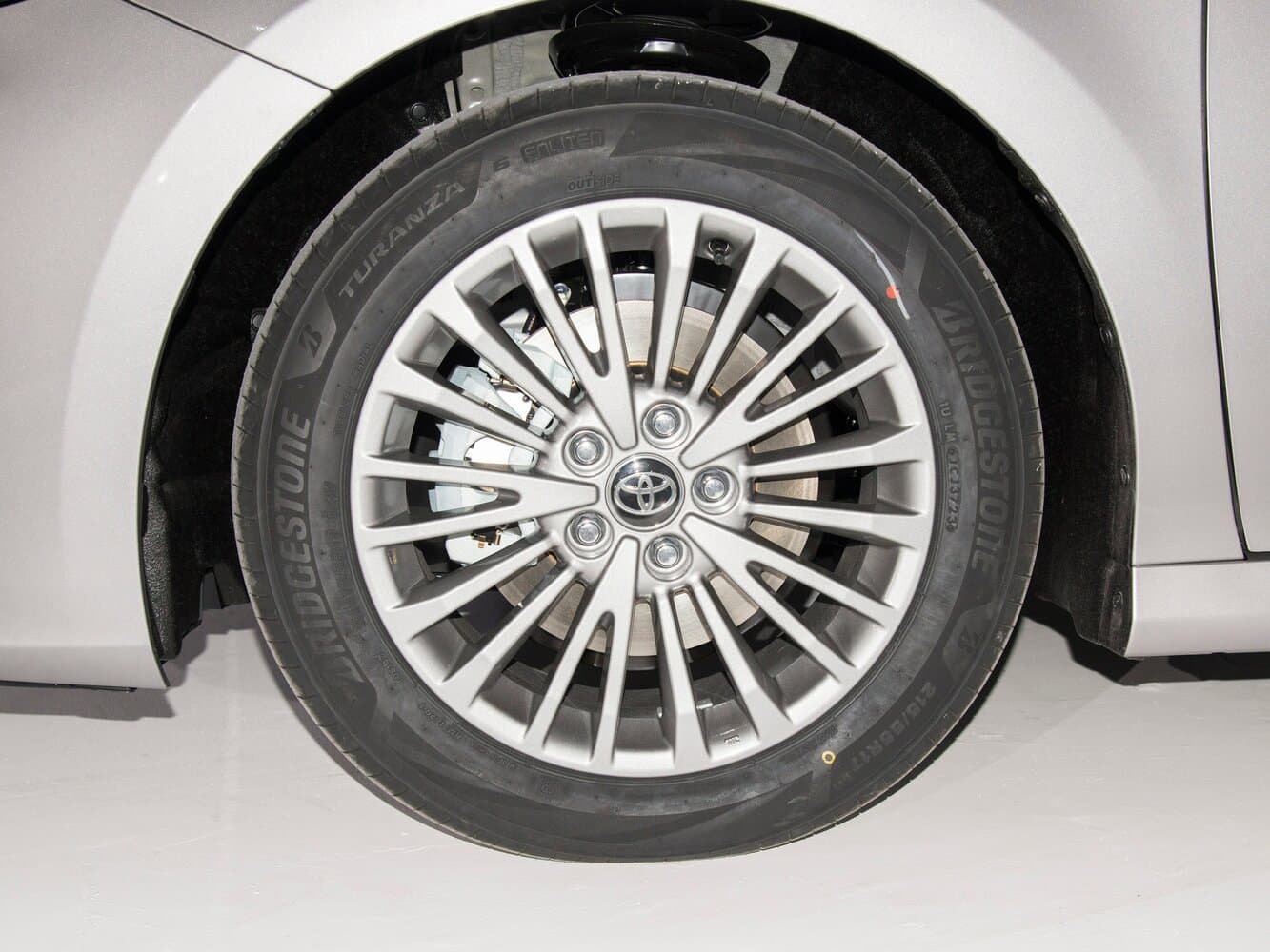 Toyota Camry IX (XV80) China Market Седан, фото 14