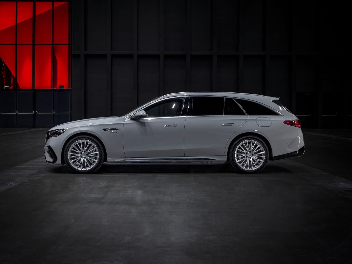 Mercedes-Benz E-Class AMG VI (W214) Универсал 5 дв., фото 2