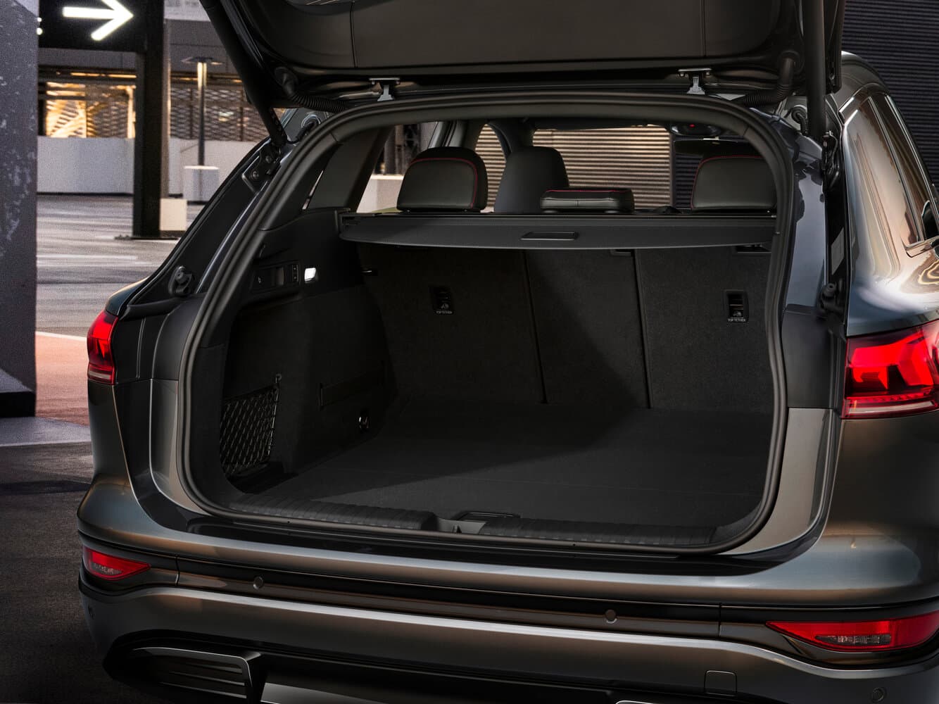 Audi, SQ6 e-tron, 2025, фото 4