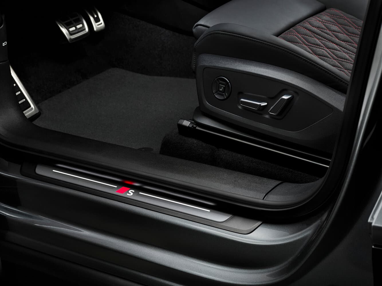 Audi, SQ6 e-tron, 2025, фото 12
