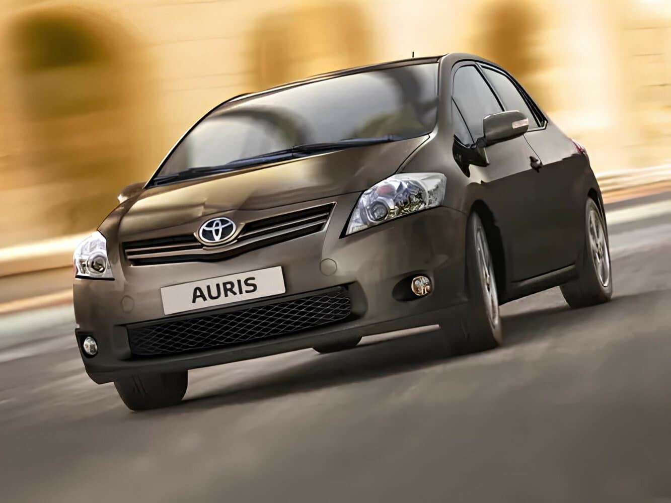 Toyota Auris I Рестайлинг Хэтчбек 3 дв.