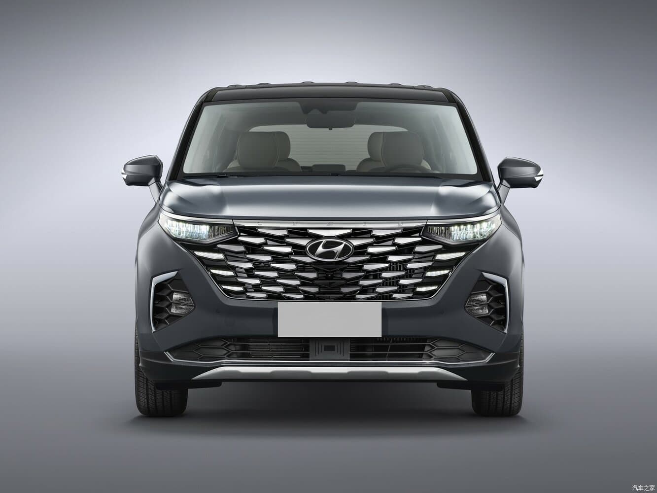 Hyundai Custin  Минивэн, фото 3