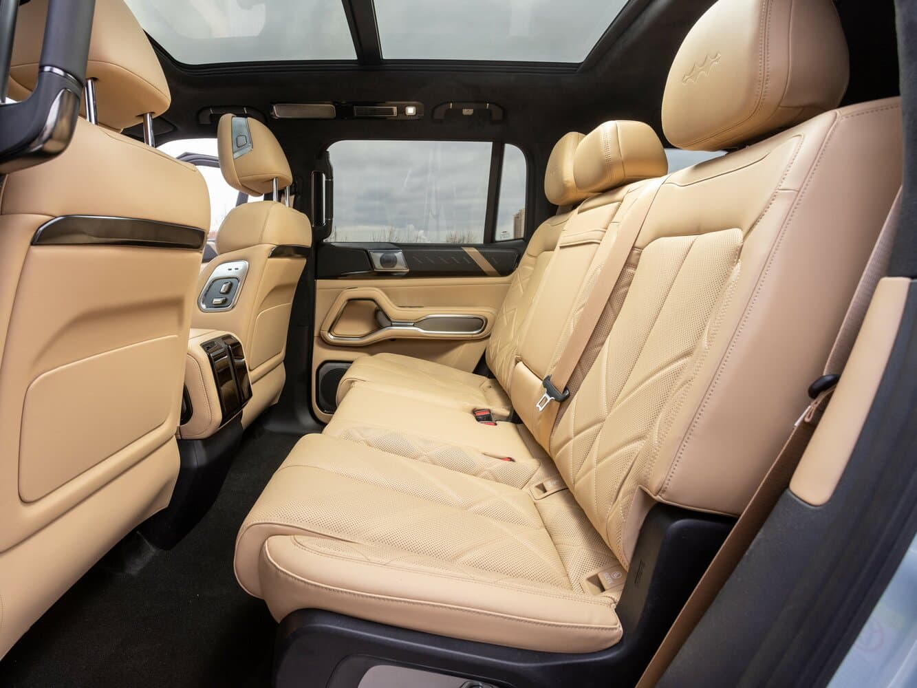 BYD FangChengBao Leopard 8  Внедорожник 5 дв., фото 23
