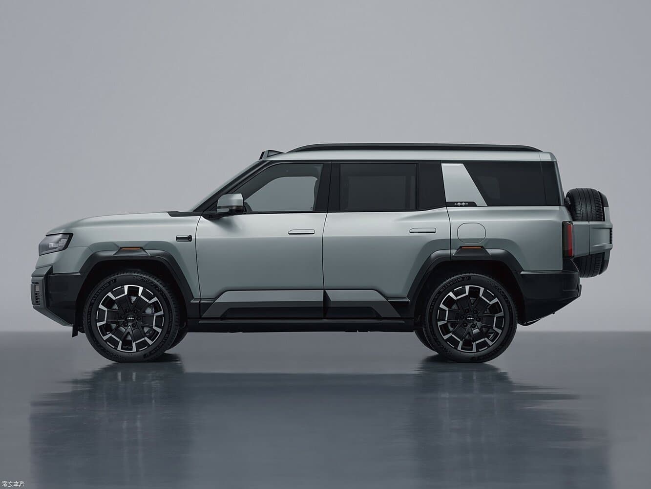 BYD FangChengBao Leopard 8  Внедорожник 5 дв., фото 2