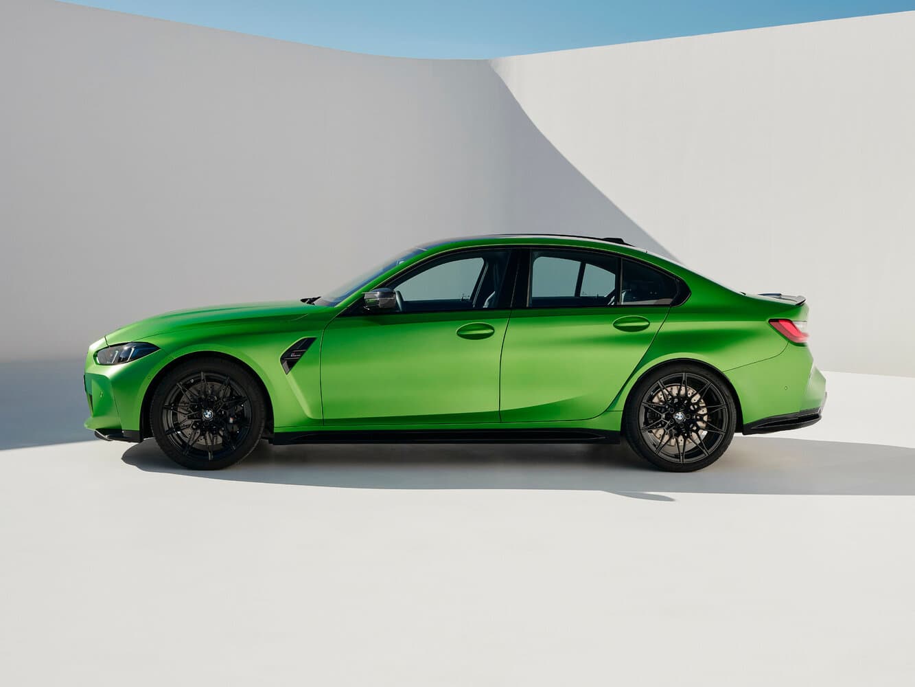 BMW M3 VI (G80) Рестайлинг Седан, фото 2