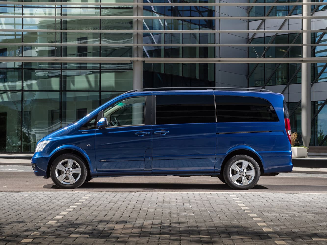 Mercedes-Benz V-Class II (W639) Рестайлинг Минивэн Long, фото 2