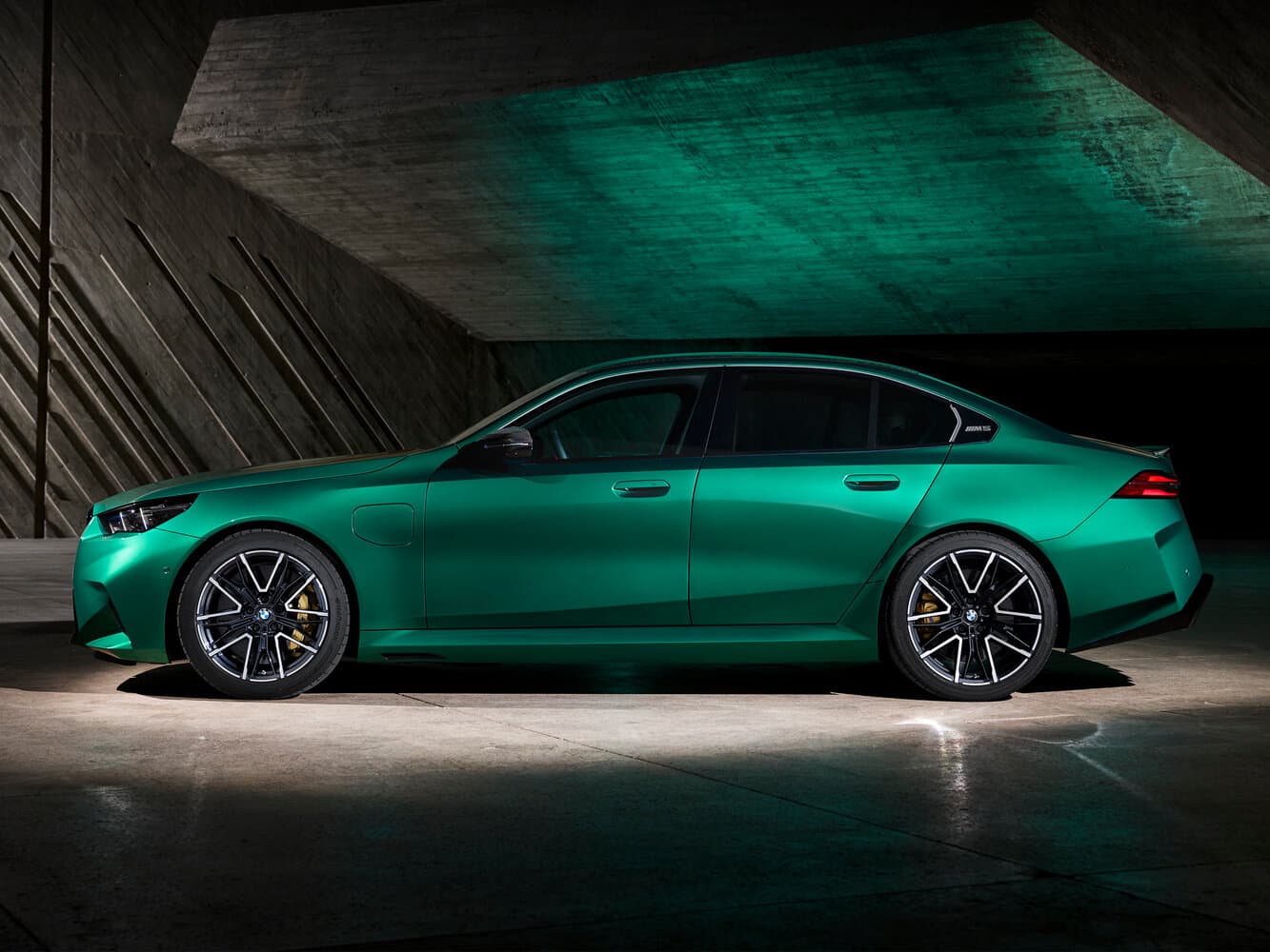BMW M5 VII (G90) Седан, фото 2