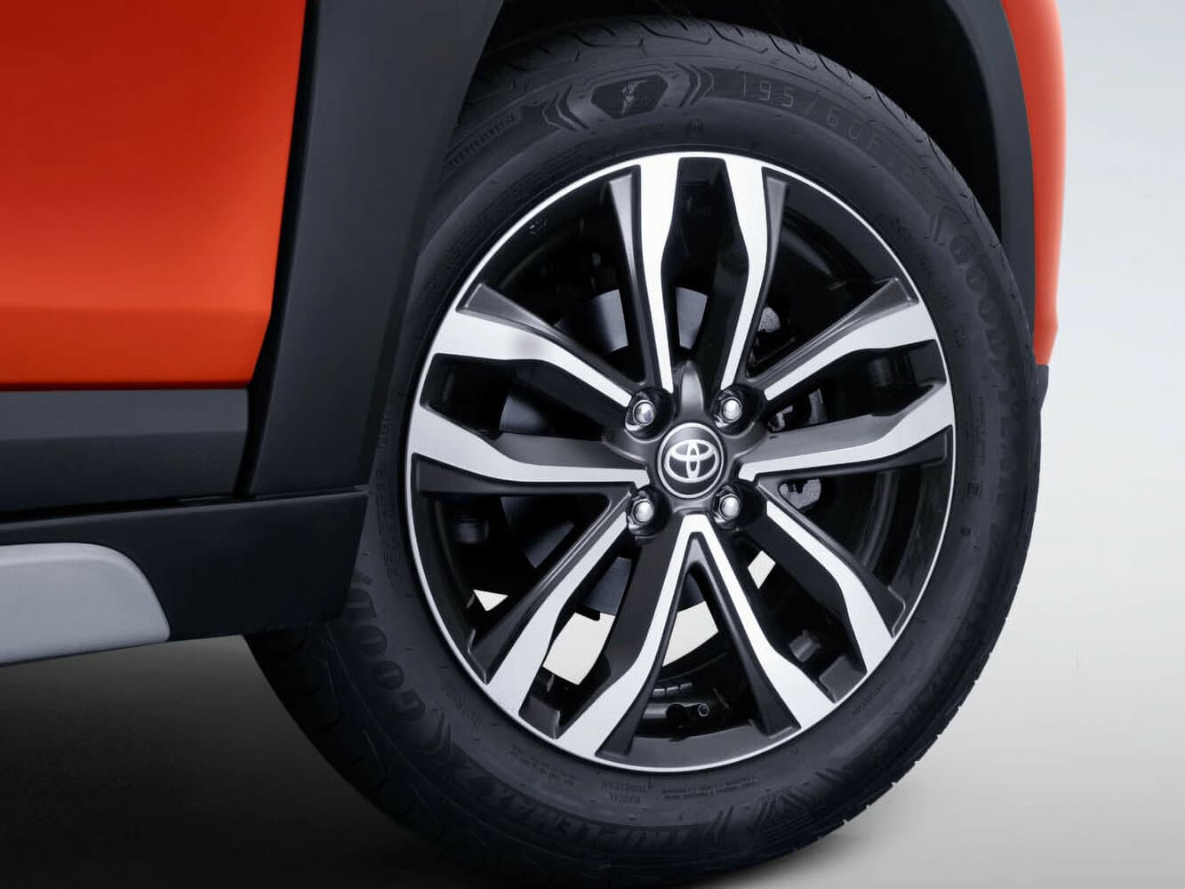 Toyota Urban Cruiser Taisor  Внедорожник 5 дв., фото 10