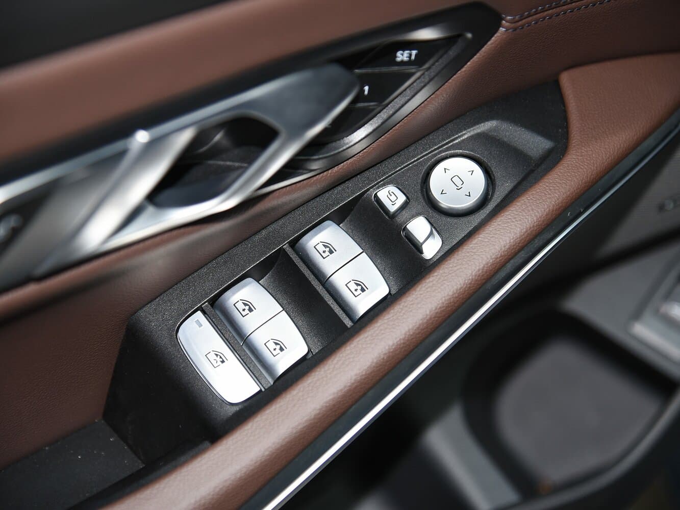 BMW 3 series VII (G2x) Рестайлинг 2 Седан Long, фото 5