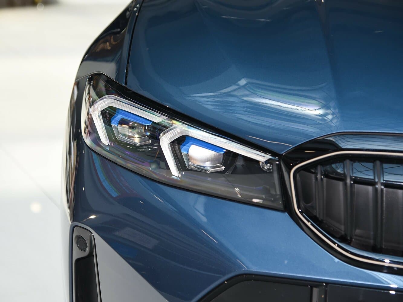 BMW 3 series VII (G2x) Рестайлинг 2 Седан Long, фото 12