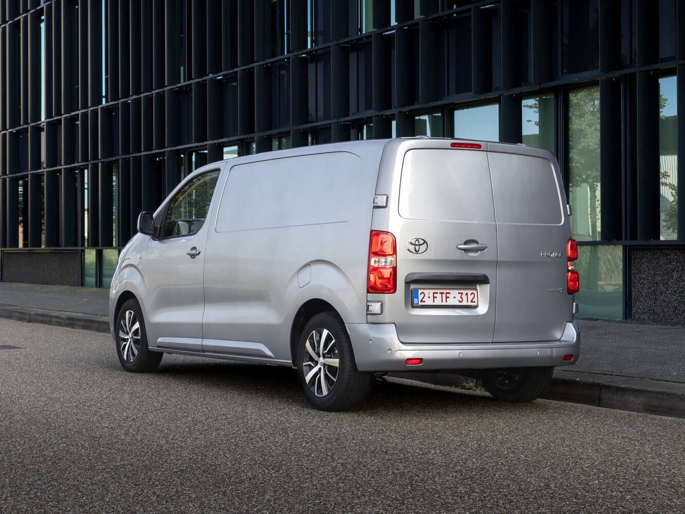 Toyota ProAce II Рестайлинг Фургон L1, фото 5