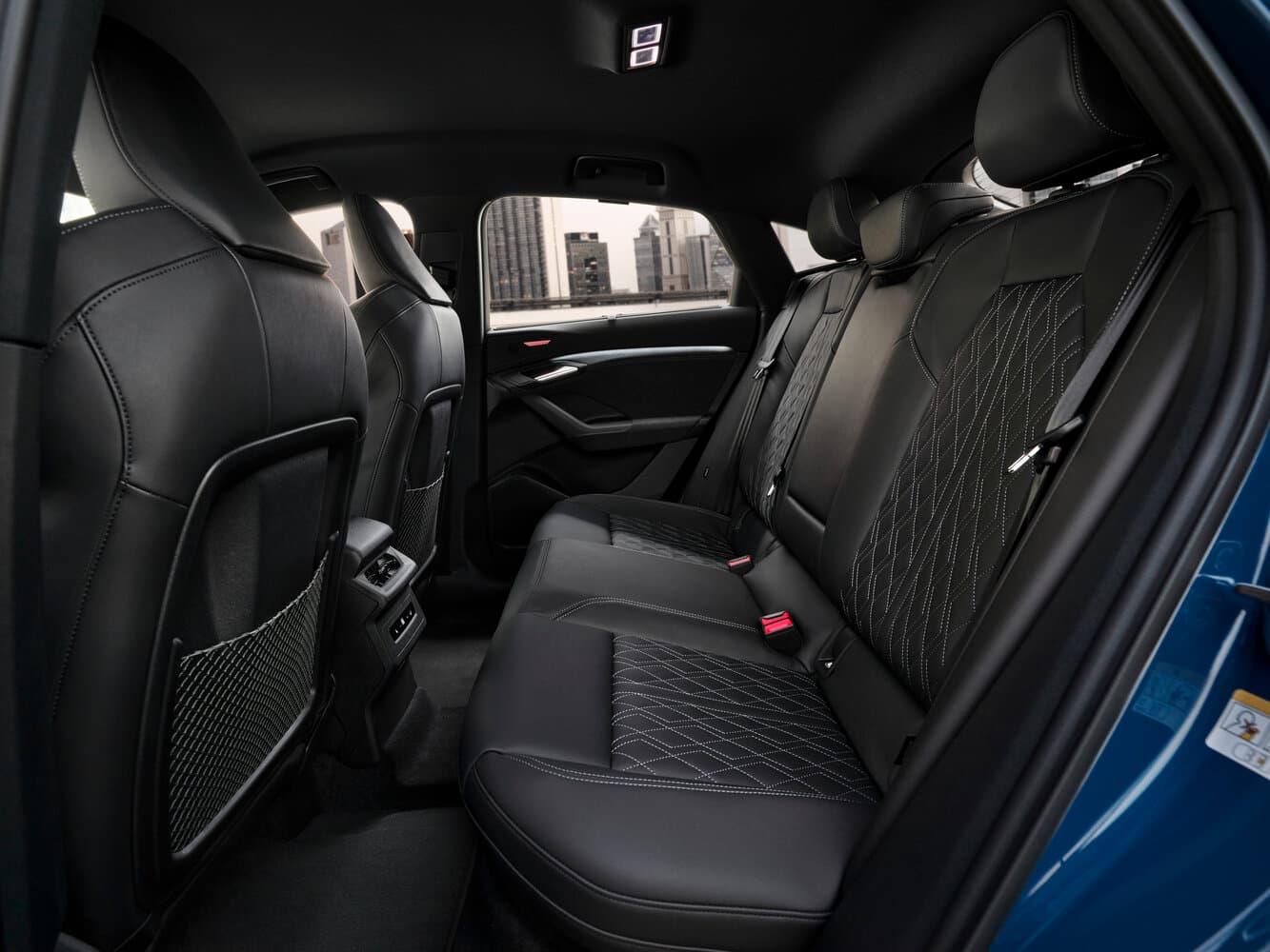 Audi, SQ6 Sportback e-tron, 2024, фото 4