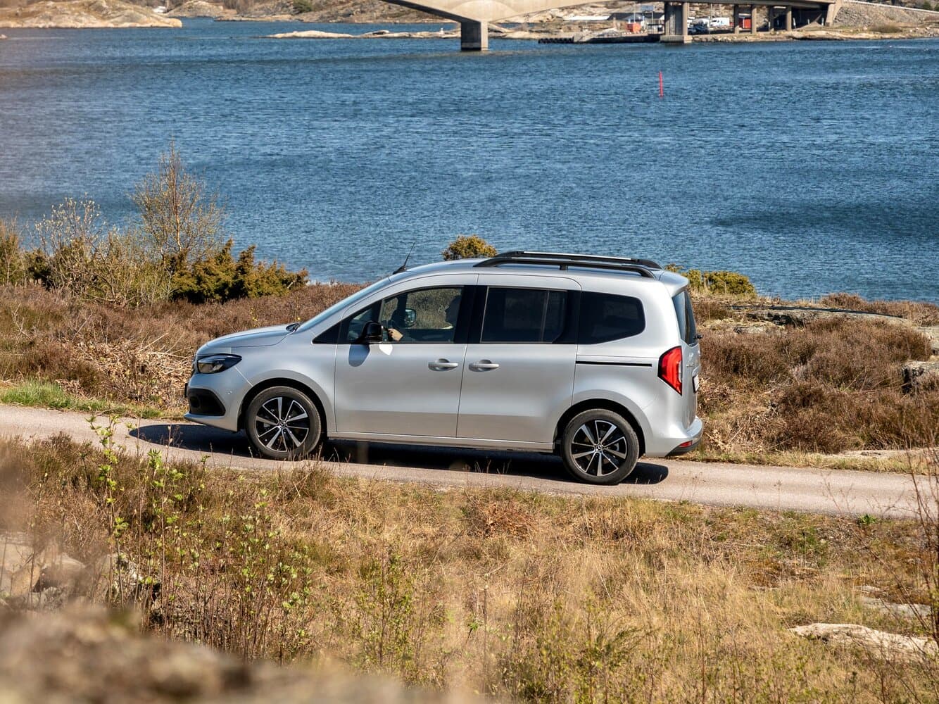 Mercedes-Benz EQT  Компактвэн, фото 2