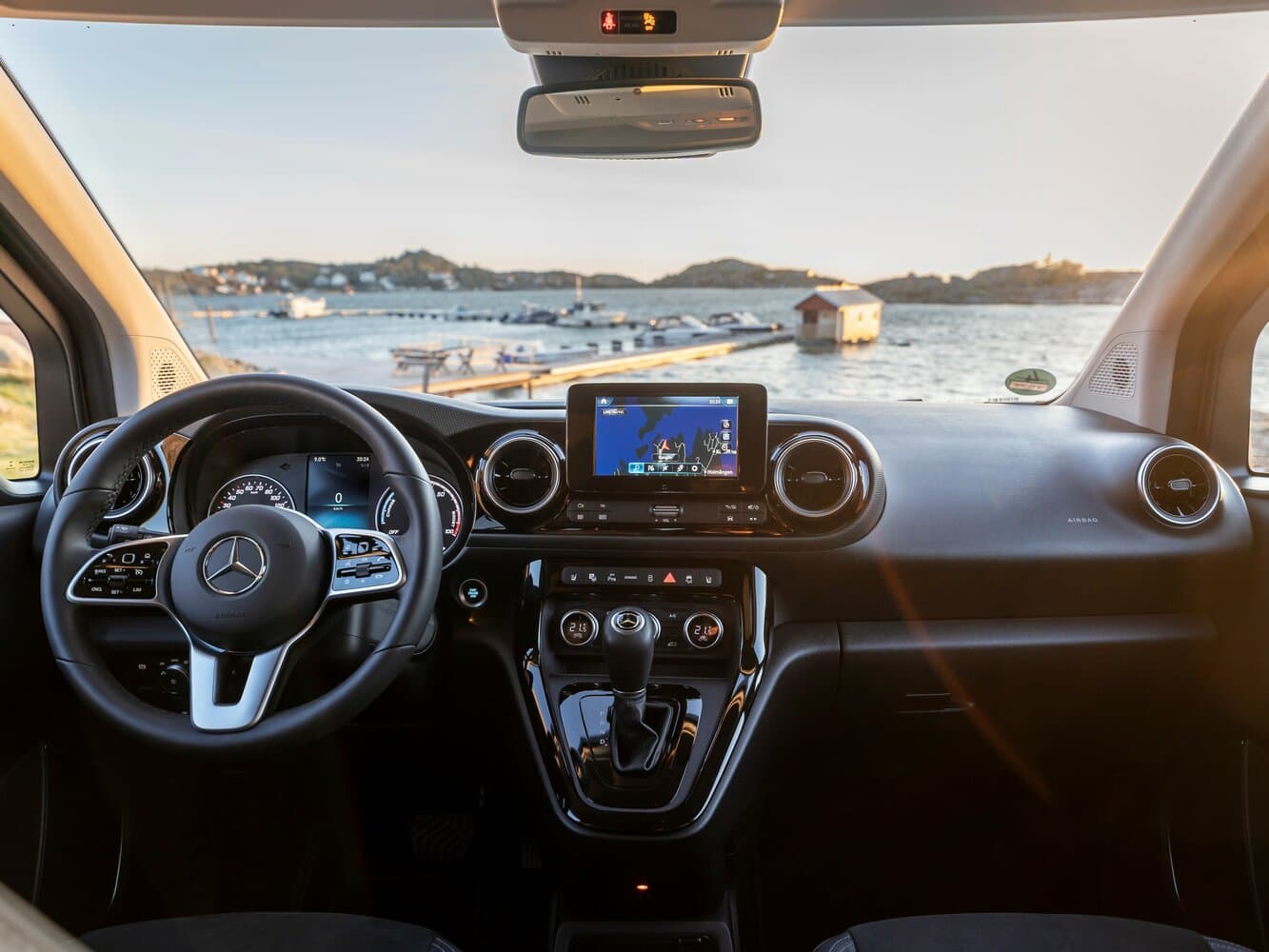 Mercedes-Benz EQT  Компактвэн, фото 5