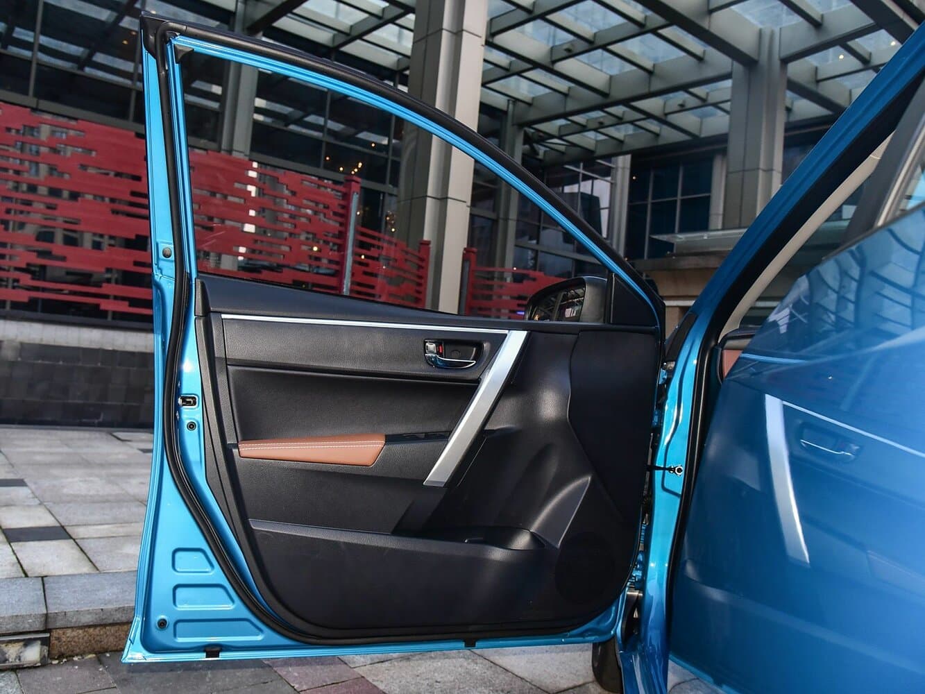 Toyota Levin XI (E170) Седан Hybrid, фото 7