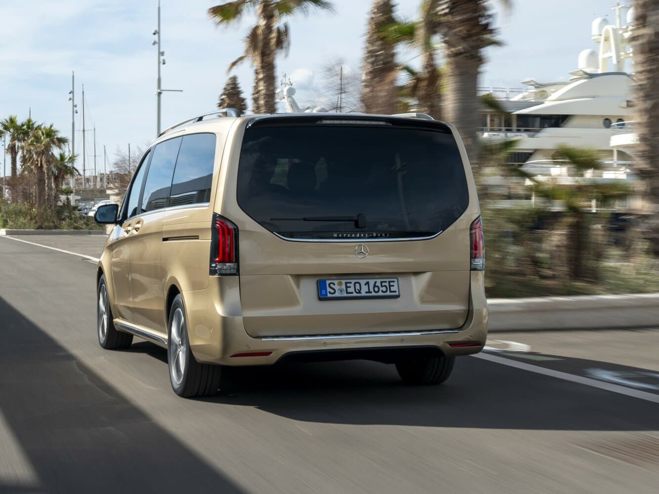 Mercedes-Benz EQV I Рестайлинг Минивэн Long, фото 4