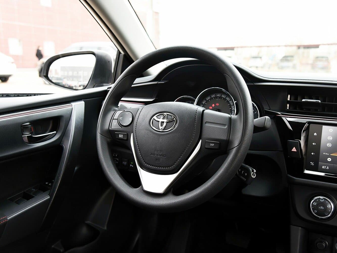Toyota Levin XI (E170) Седан, фото 9