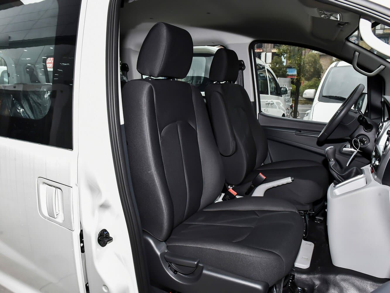 JAC Refine M3  Минивэн LWB, фото 11