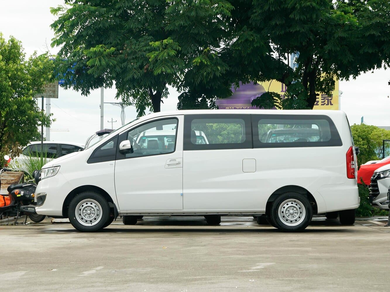 JAC Refine M3  Минивэн LWB, фото 2
