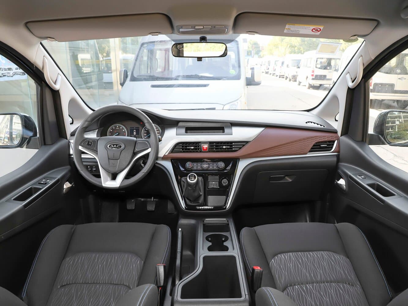 JAC Refine M3  Минивэн LWB, фото 6