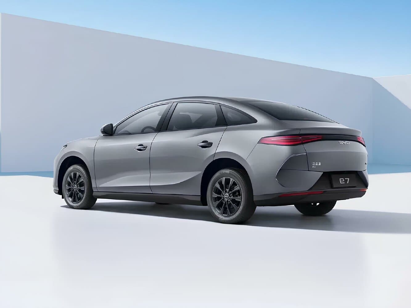 BYD E7  Седан, фото 5