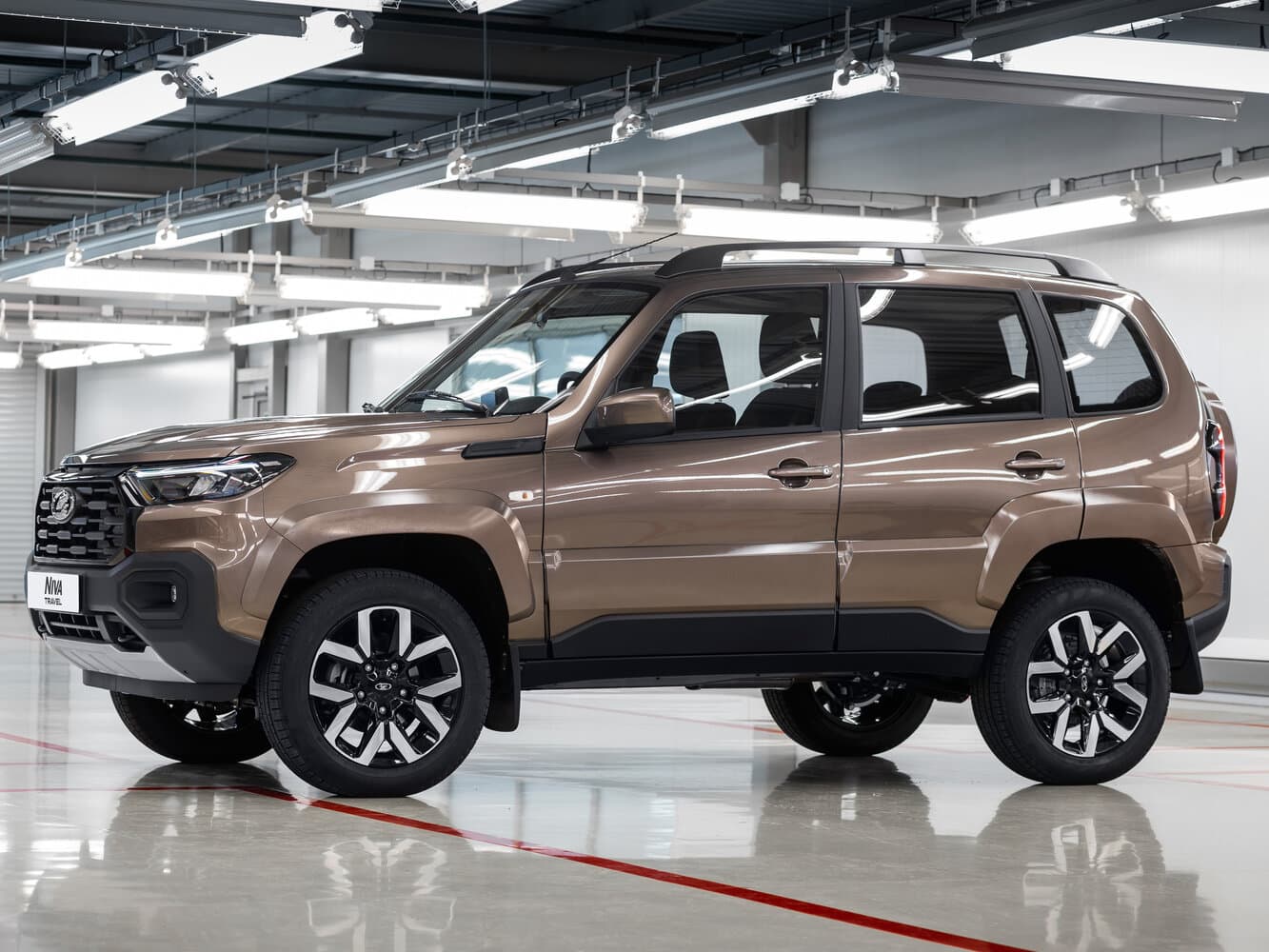 Lada (ВАЗ) Niva I Рестайлинг 2 (Travel) Внедорожник 5 дв., фото 2