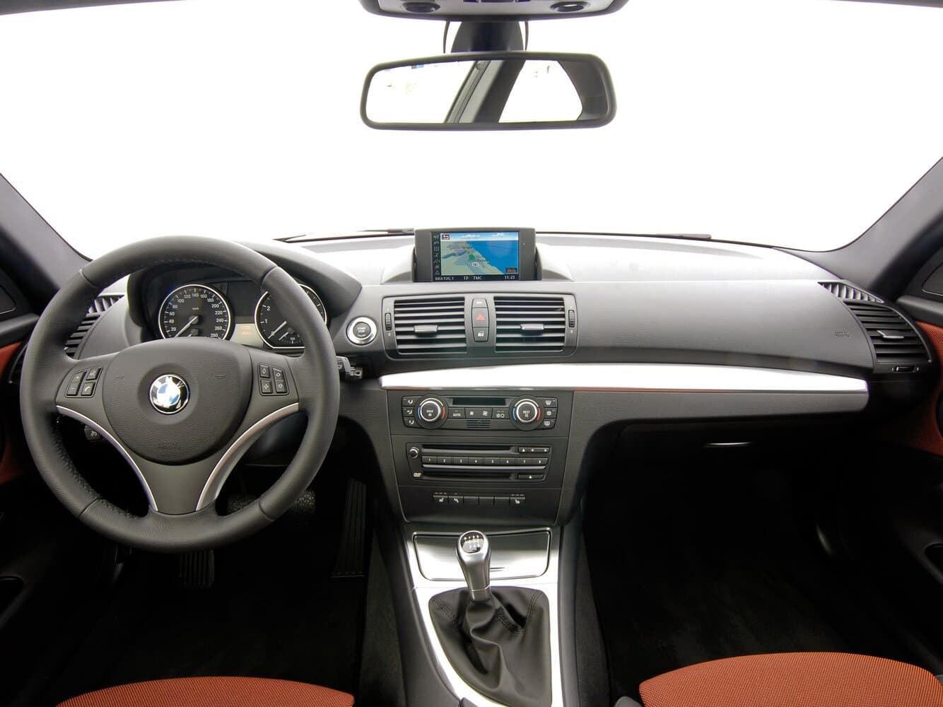 BMW 1 series I (E81/E82/E87/E88) Рестайлинг Купе, фото 6