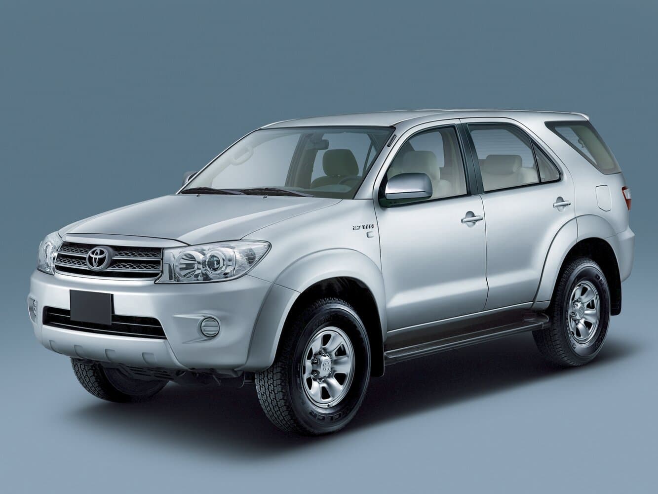 Toyota Fortuner I Рестайлинг Внедорожник 5 дв., фото 1