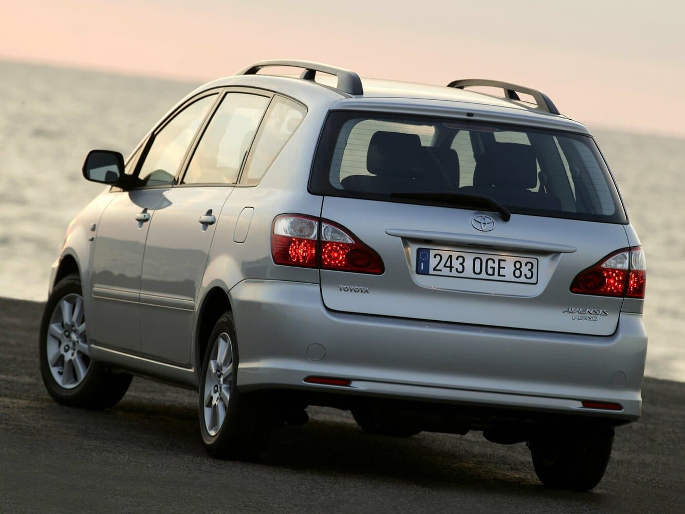 Toyota, Avensis Verso, I Рестайлинг, 2009, фото 4