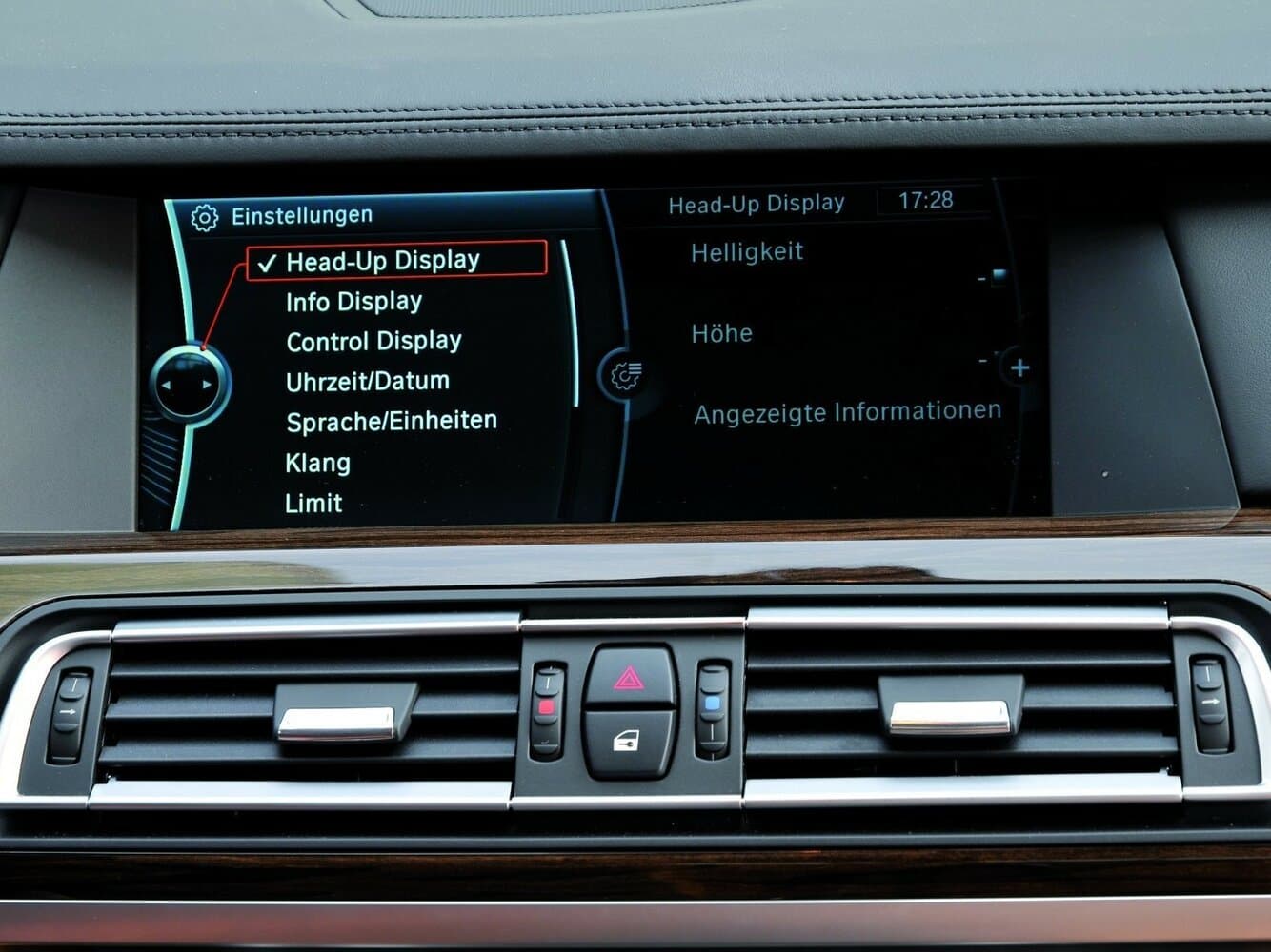 BMW 7 series V (F01/F02/F04) Седан, фото 17