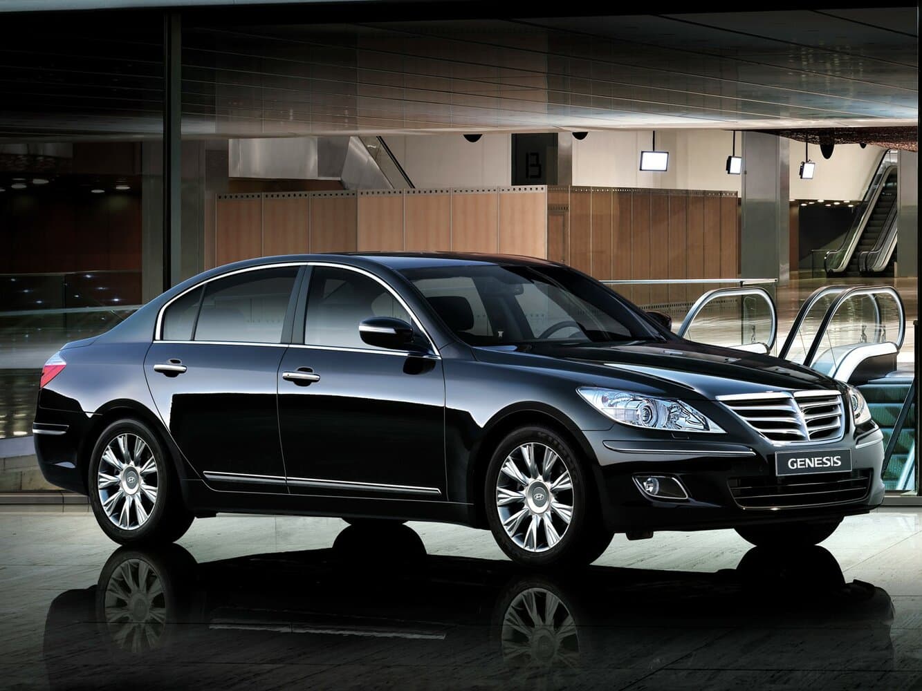 Hyundai Genesis I Седан, фото 2