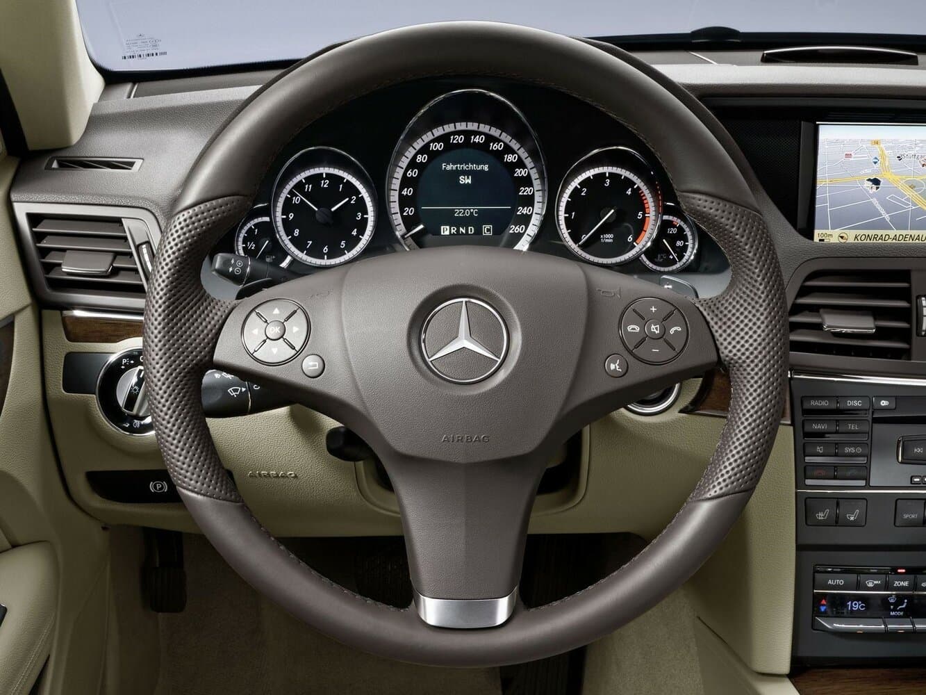 Mercedes-Benz E-Class IV (W212, S212, C207) Купе-хардтоп, фото 10