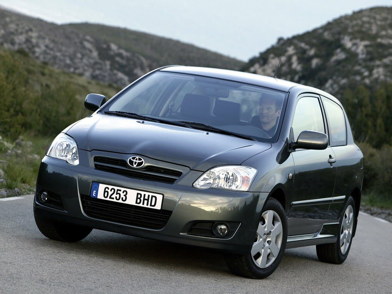 Toyota Corolla IX (E120, E130) Рестайлинг Хэтчбек 3 дв., фото 3
