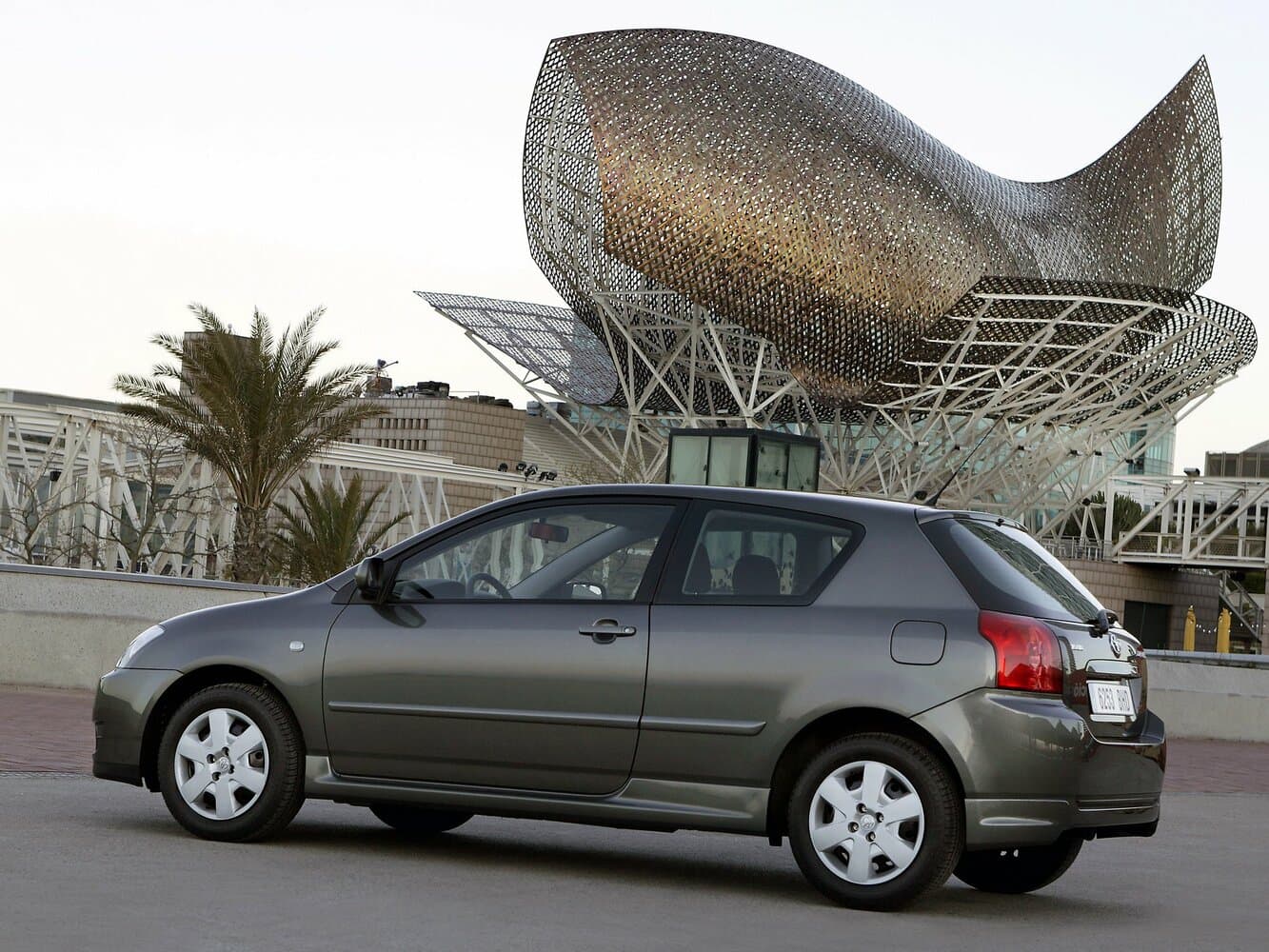 Toyota Corolla IX (E120, E130) Рестайлинг Хэтчбек 3 дв., фото 2