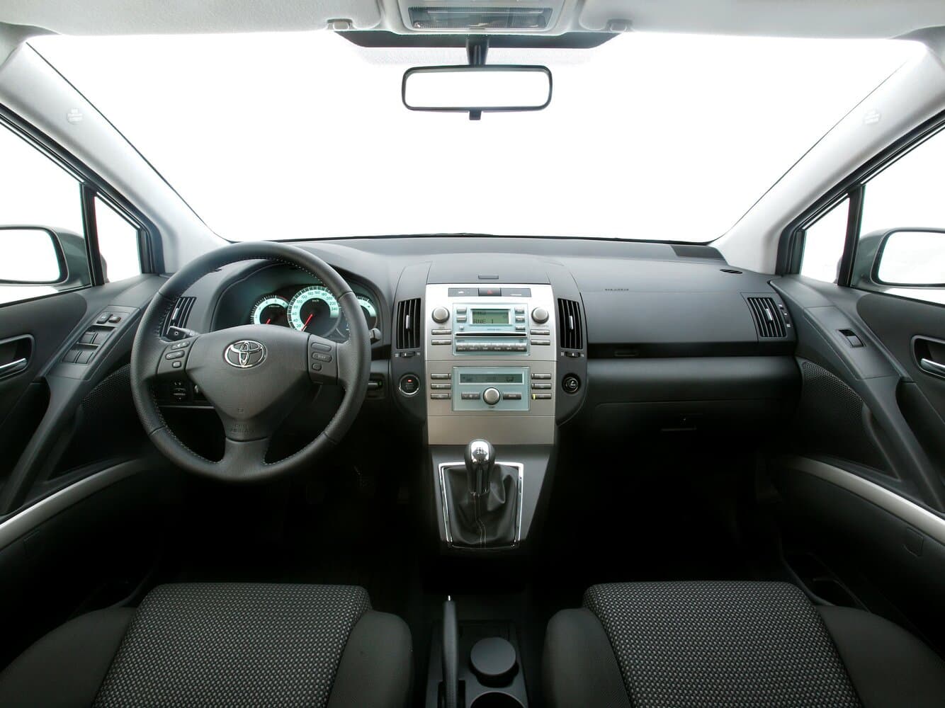 Toyota Corolla Verso I Рестайлинг Компактвэн, фото 6