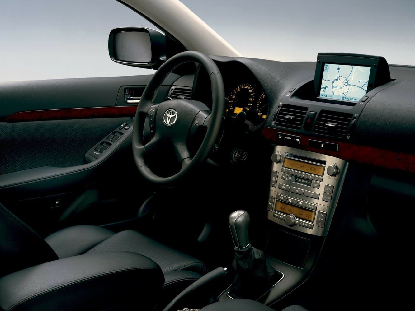 Toyota Avensis II Лифтбек, фото 5