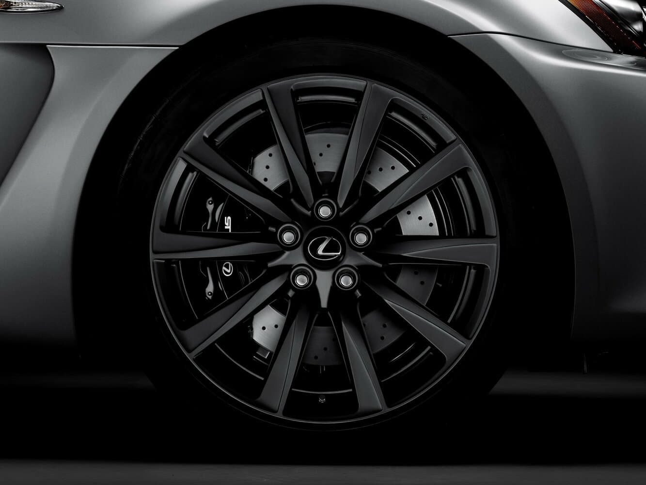 Lexus IS F  Седан, фото 15