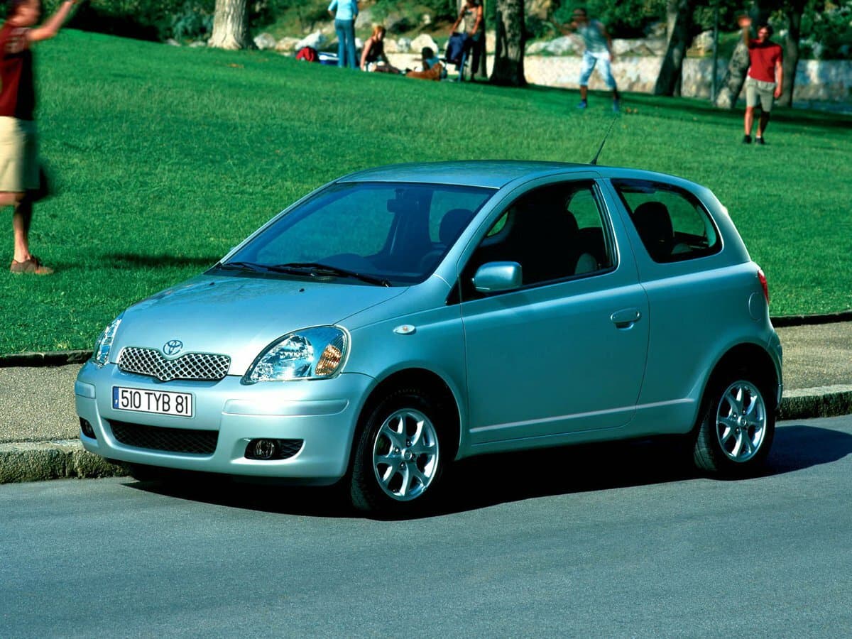 Toyota Yaris I Рестайлинг Хэтчбек 3 дв.
