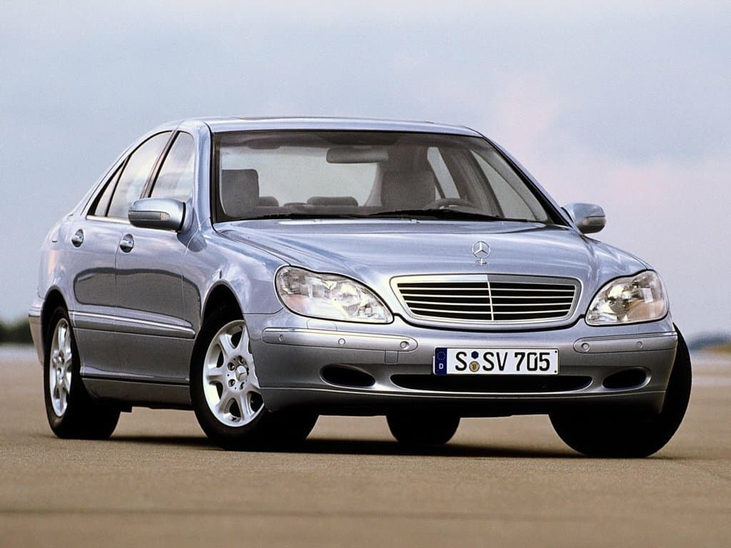 Mercedes-Benz S-Class IV (W220)