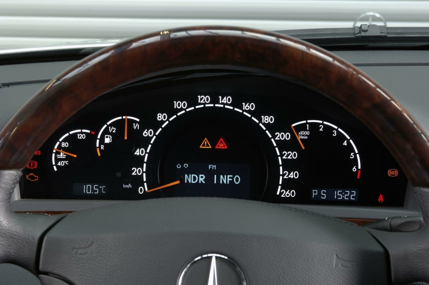 Mercedes-Benz S-Class IV (W220) Седан, фото 8