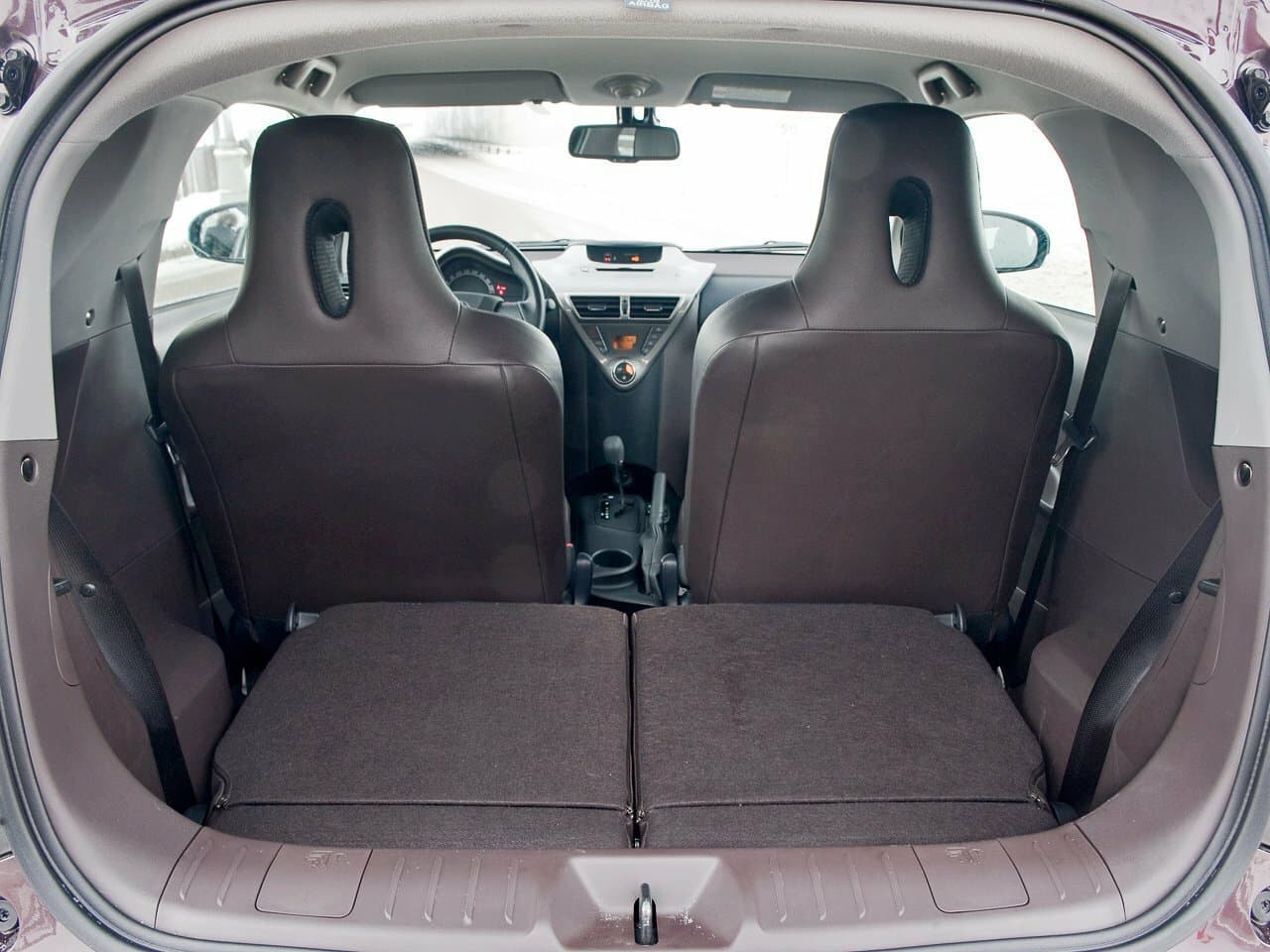 Toyota iQ  Хэтчбек 3 дв., фото 16