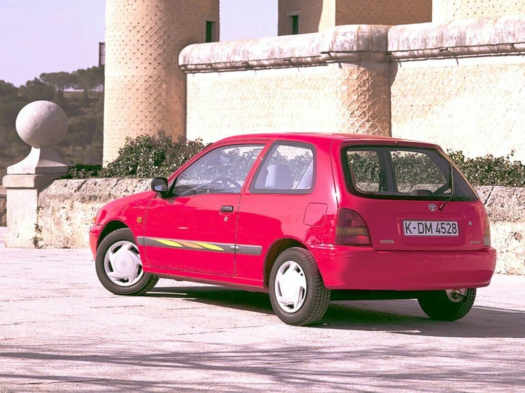 Toyota Starlet V (P90) Хэтчбек 3 дв., фото 3